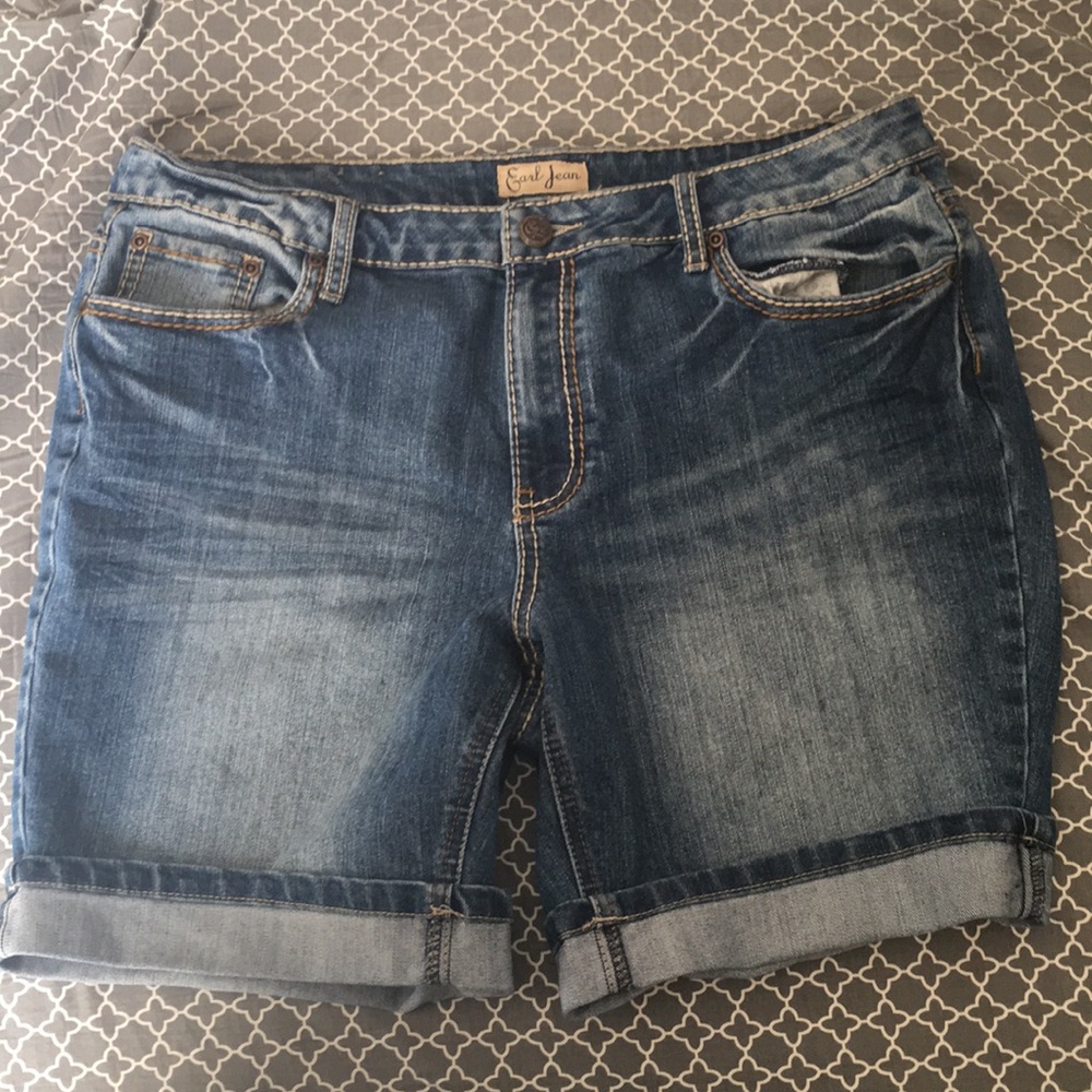 Earl Jean denim shorts size 16